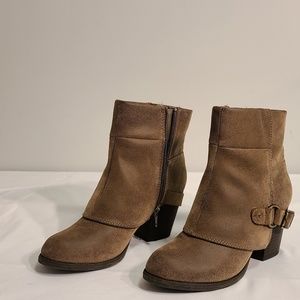 Fergalicious Women's Boot - Taupe